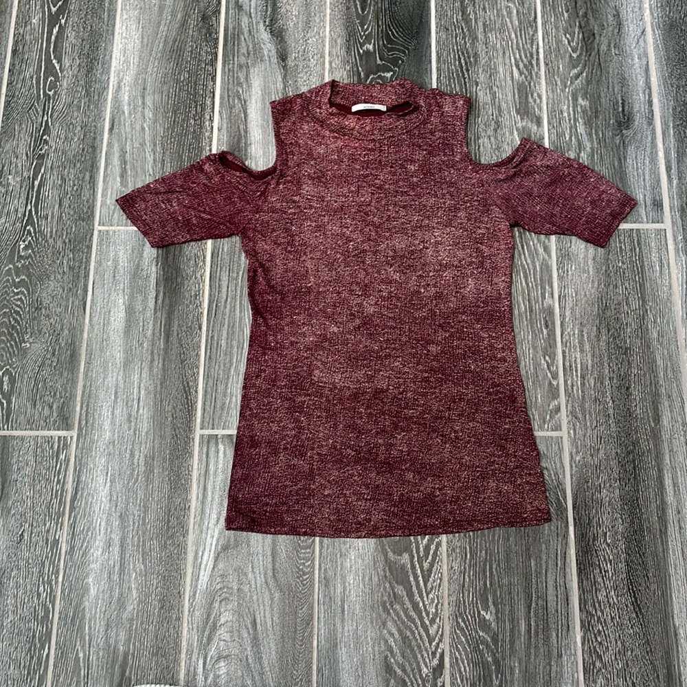 Ladies medium top with shoulder cut outs